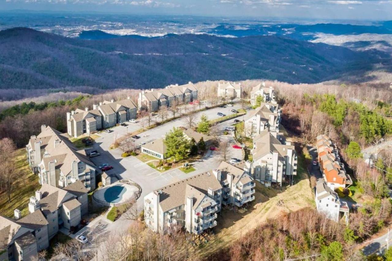 Wow Views!!-Mountain Escape-Outdoor Pool-Close To Downtown-Wifi-Cable-Private Balcony Gatlinburg Dış mekan fotoğraf